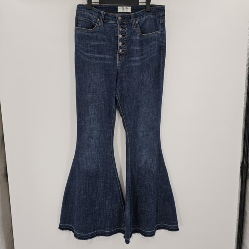We The Free Thirty-One Jeans Womens Size 31 Flared Button Fly Frayed Hem‎ Denim